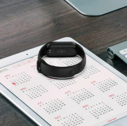 Bratara Fitness M8 - Monitorizare Puls, cu Notificari Smart, Tensiune si Oxigen Sange